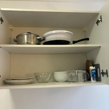 300m De La Apartament Hawr