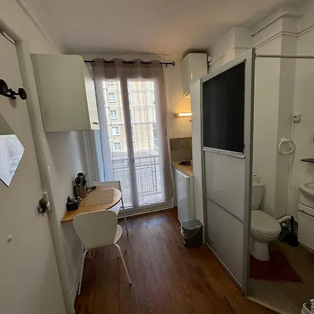 Apartment 300m De La *