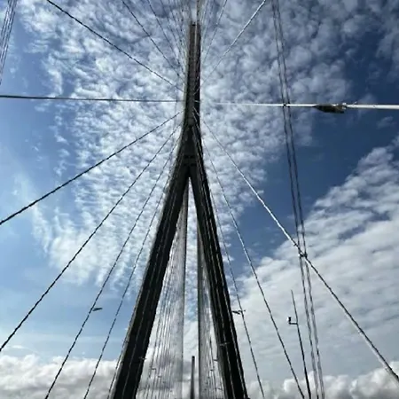 Apartment 300m De La