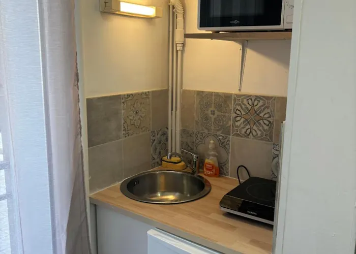 Apartment 300m De La