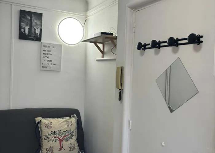 Apartment 300m De La *