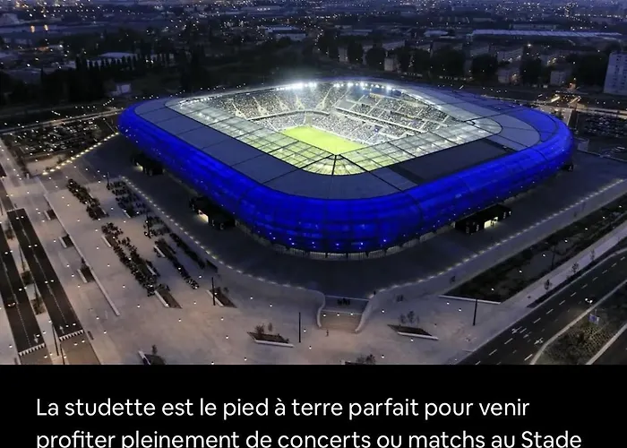 300m De La Διαμέρισμα